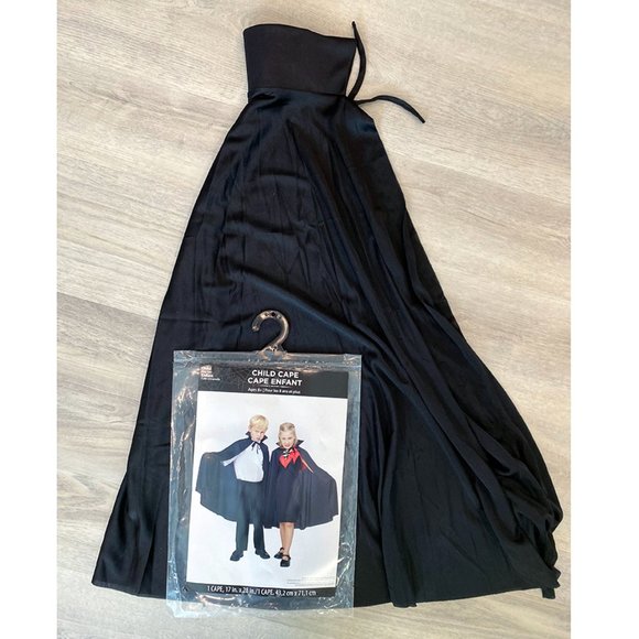 Black Cape with Collar - Children's Costume Accessory - Picture 3 of 6